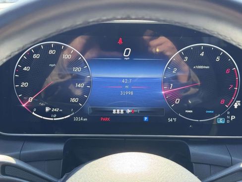 Used 2023 Mercedes-Benz GLC 300 4MATIC image 17