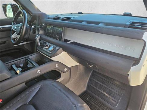 Used 2022 Land Rover Defender 110 S image 23