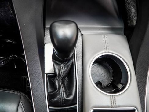 Used 2021 Toyota Avalon XLE w/ Moonroof Package image 22