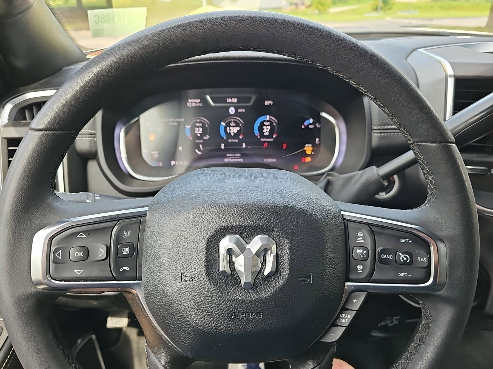 Used 2025 RAM 2500 Laramie AWD/4WD image 21
