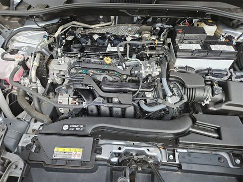 Used 2025 Toyota Corolla Cross LE image 22