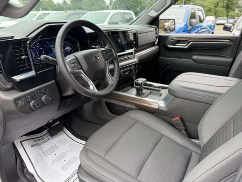 Used 2024 Chevrolet Silverado 1500 RST AWD/4WD image 13