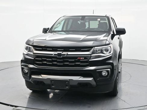 Used 2022 Chevrolet Colorado Z71 image 2
