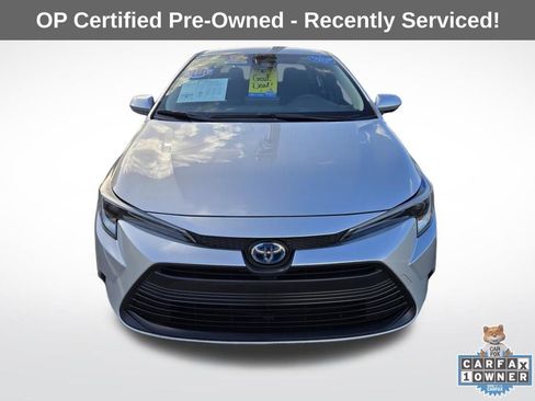 Used 2023 Toyota Corolla LE image 2