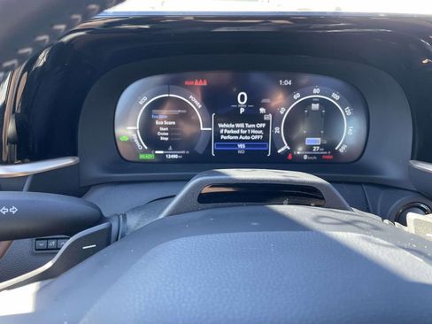 Used 2025 Toyota Crown Signia image 38