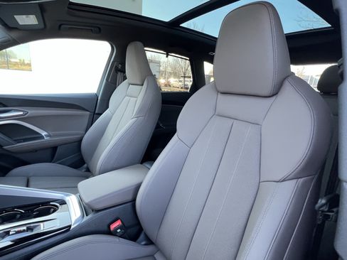 Used 2025 Audi Q5 Premium w/ Premium Plus AWD/4WD image 15