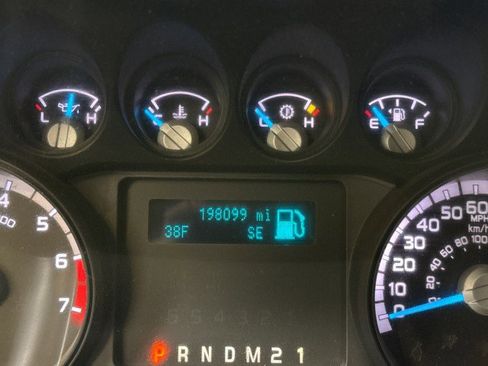 Used 2015 Ford F250 XLT w/ FX4 Off-Road Package image 27