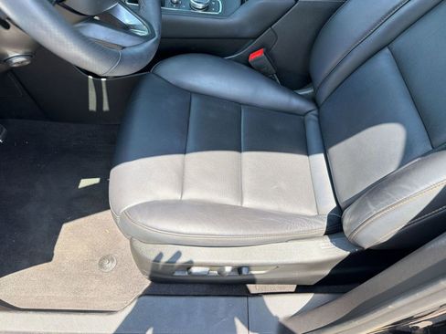 Used 2022 Cadillac XT4 Sport w/ Comfort Package FWD image 13