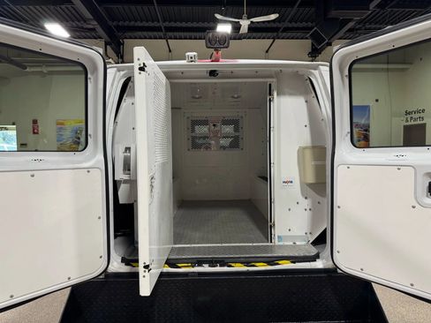 Used 2012 Ford E-350 and Econoline 350 Extended Super Duty w/ PWR Group image 38