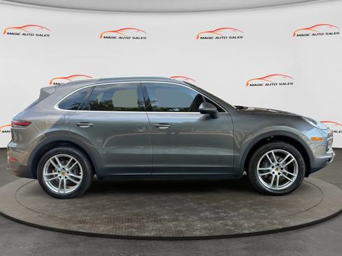 Used 2019 Porsche Cayenne AWD/4WD image 6