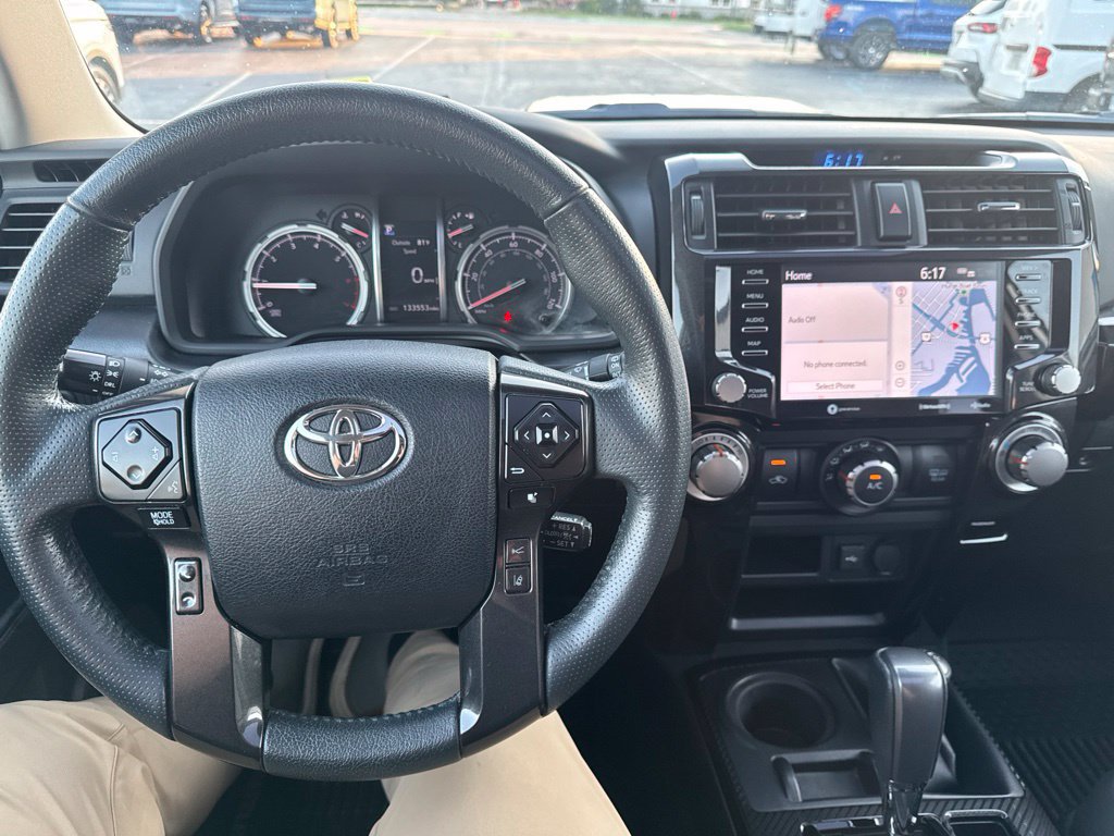 Used 2020 Toyota 4Runner Venture w/ Moonroof Package AWD/4WD image 16