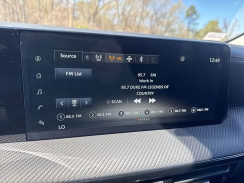 Used 2025 Nissan Kicks SR image 18