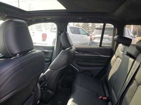 New 2026 Jeep Grand Cherokee Limited AWD/4WD image 10
