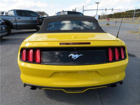 Used 2015 Ford Mustang Premium image 34