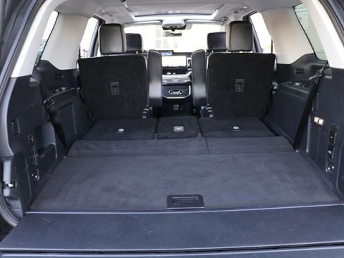 Used 2025 Ford Expedition Platinum AWD/4WD image 14