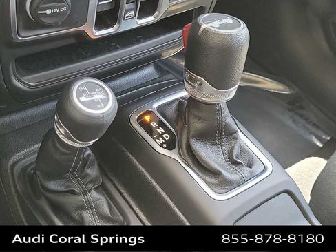 Used 2025 Jeep Wrangler Unlimited Sahara AWD/4WD image 25