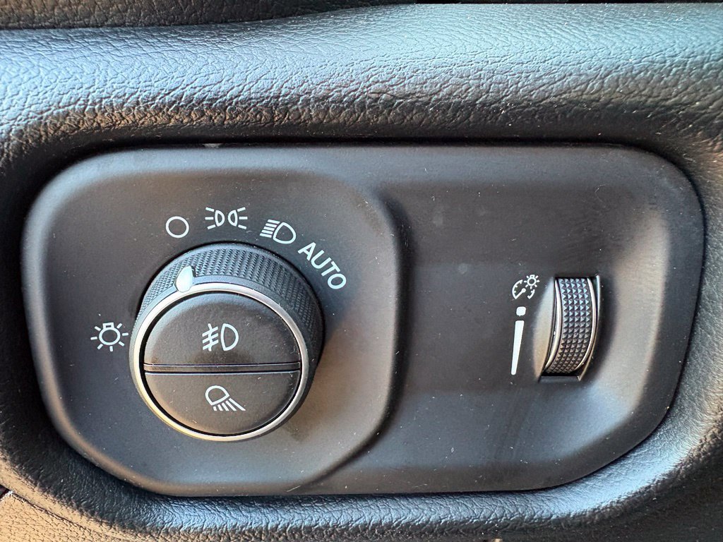 Used 2020 RAM 1500 Big Horn AWD/4WD image 29
