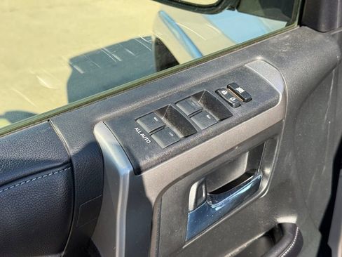 Used 2016 Toyota 4Runner SR5 Premium AWD/4WD image 11