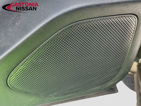 Used 2022 Nissan Rogue SV FWD image 23