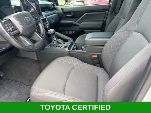 Used 2025 Toyota Tacoma SR image 8
