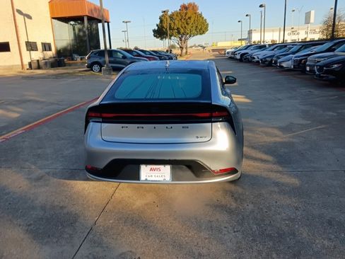 Used 2025 Toyota Prius LE image 10