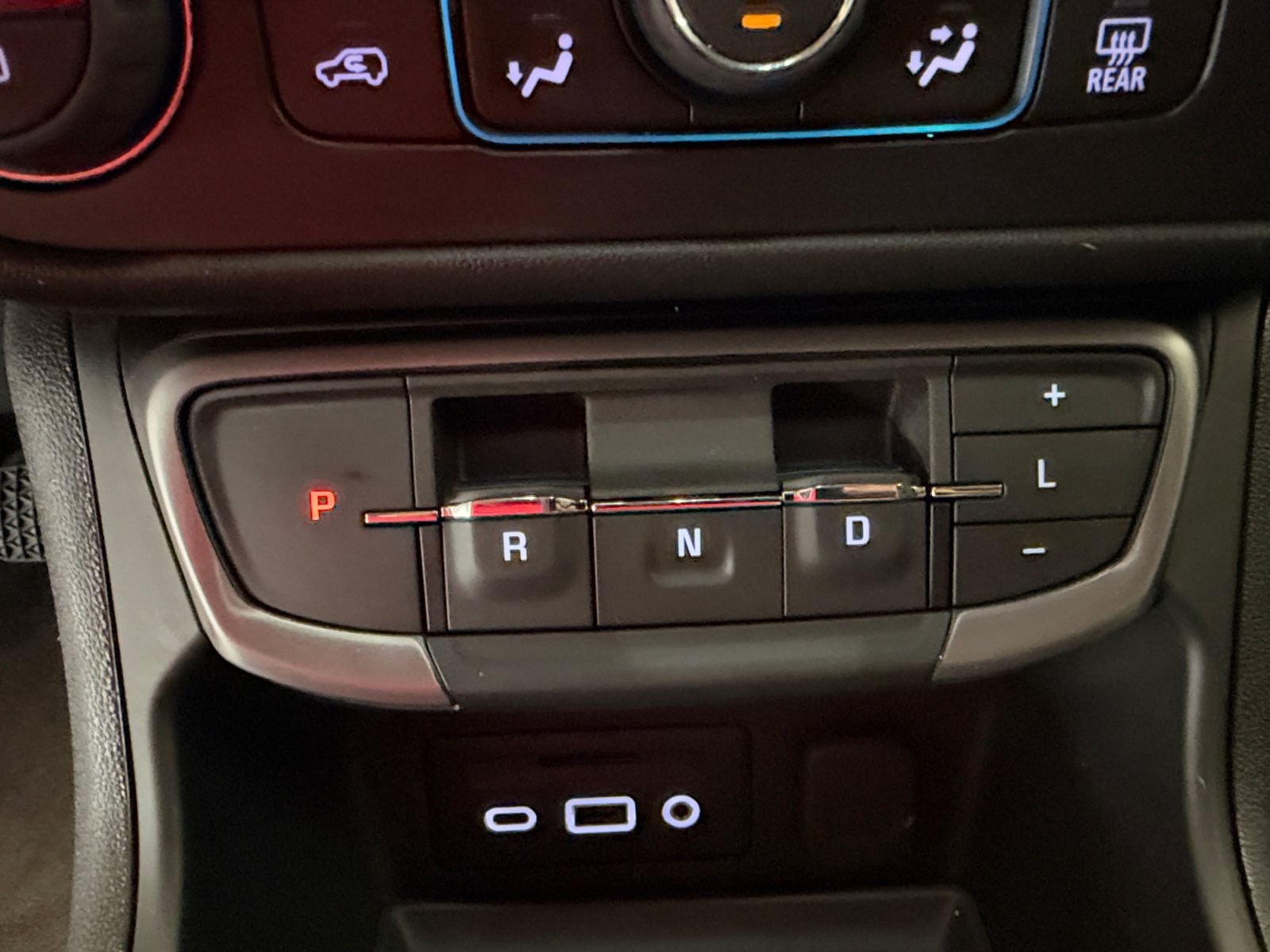 Used 2024 GMC Terrain AT4 AWD/4WD image 21