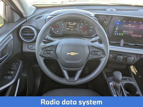 Used 2026 Chevrolet Trax LS w/ LS Convenience Package FWD image 15