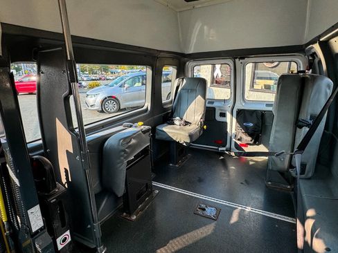 Used 2011 Ford E-350 and Econoline 350 Extended Super Duty w/ PWR Group image 18