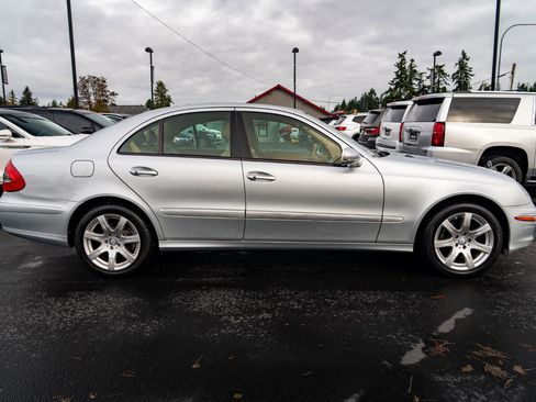 Used 2008 Mercedes-Benz E 350 4MATIC Sedan image 9