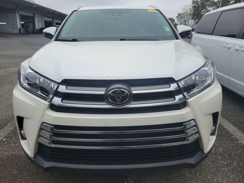 Used 2017 Toyota Highlander Limited image 9
