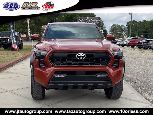 Used 2025 Toyota Tacoma TRD Off-Road AWD/4WD image 2