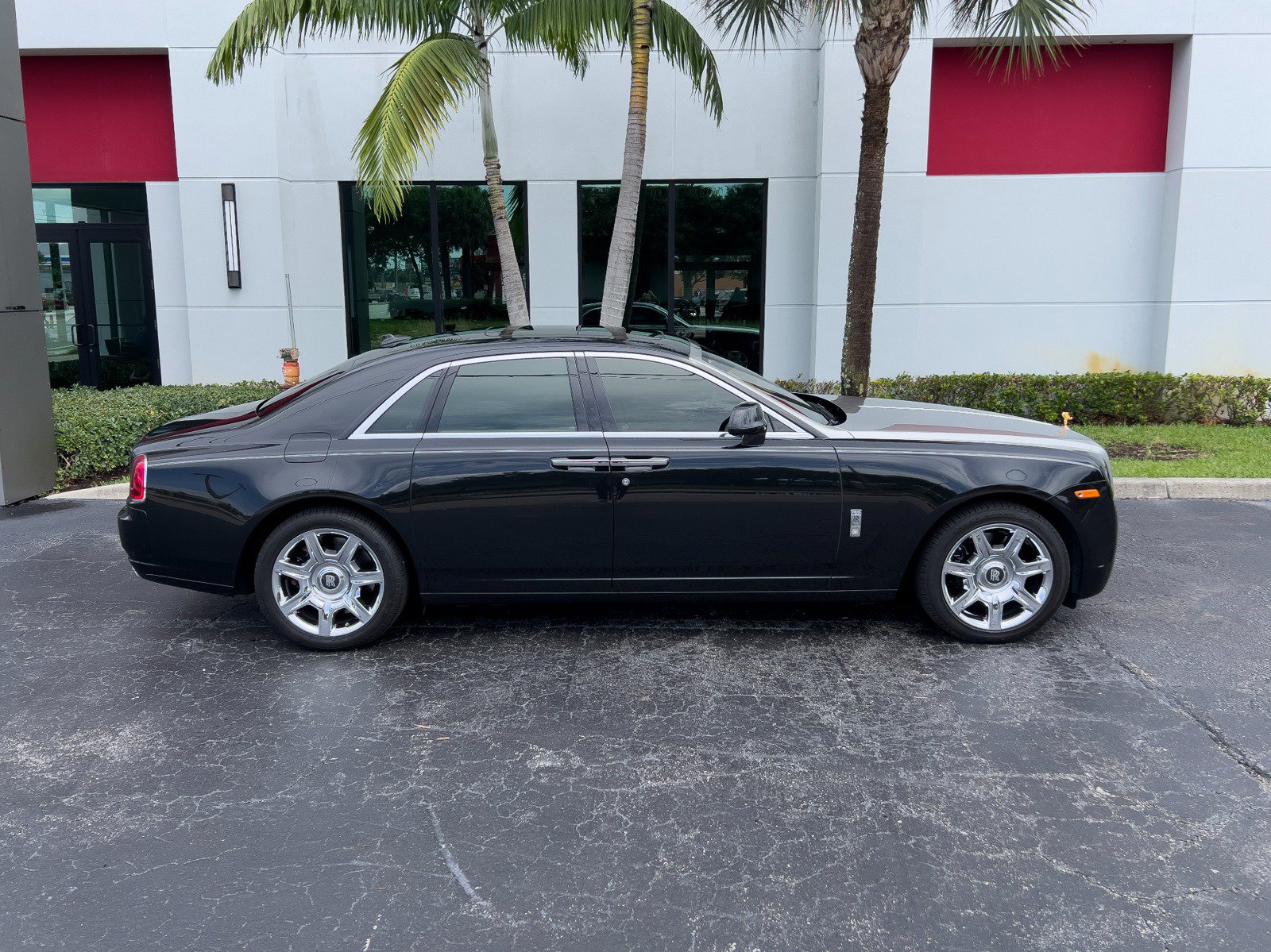 Used 2013 Rolls-Royce Ghost RWD image 7