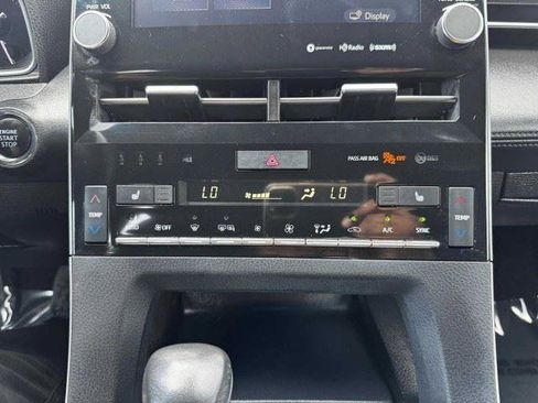 Used 2019 Toyota Avalon XSE FWD image 31