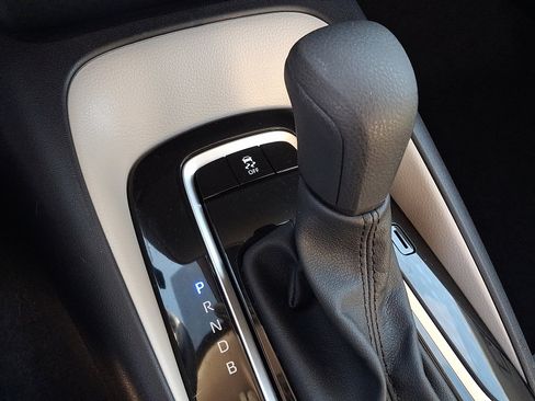 Certified 2025 Toyota Corolla LE image 15