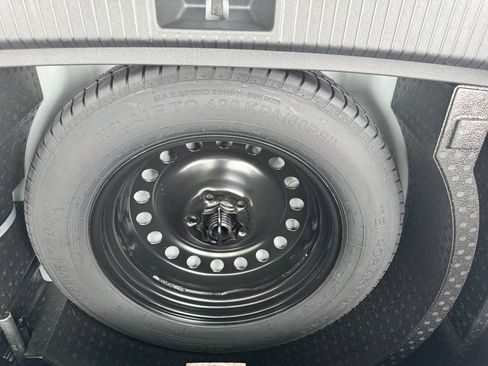 Used 2026 Volkswagen Tiguan SE w/ Panoramic Sunroof Package AWD/4WD image 23