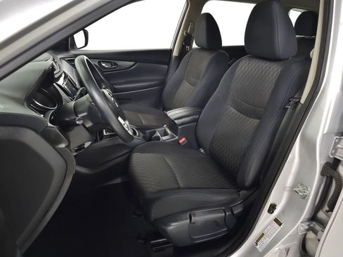 Used 2018 Nissan Rogue S AWD/4WD image 14