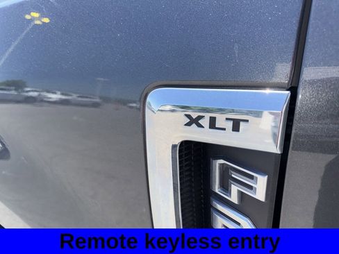 Used 2020 Ford F250 XLT w/ XLT Premium Package AWD/4WD image 5