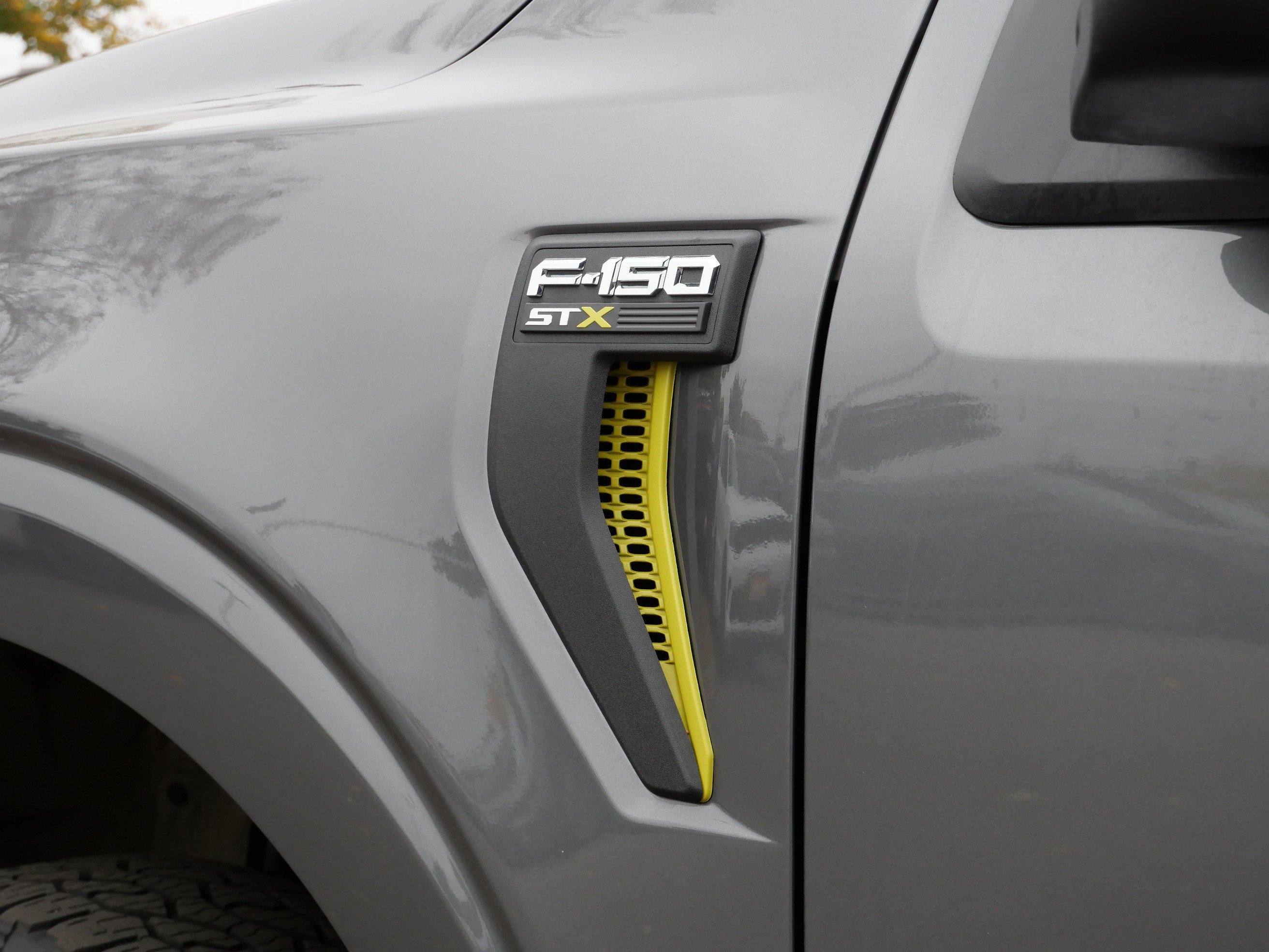 Used 2025 Ford F150 STX AWD/4WD image 18