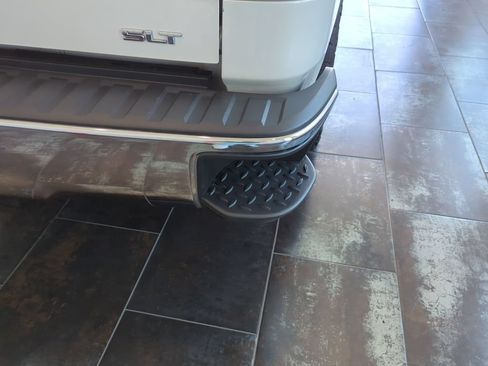 Used 2018 GMC Sierra 1500 SLT w/ SLT Premium Package AWD/4WD image 9