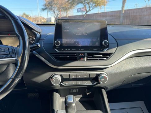 Used 2022 Nissan Altima 2.5 SR image 16