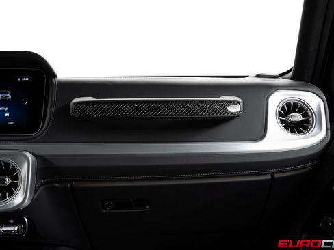 Used 2025 Mercedes-Benz G 63 AMG 4MATIC image 34