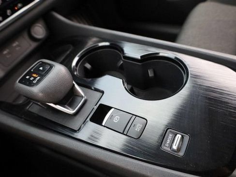 Certified 2025 Nissan Rogue SV FWD image 15