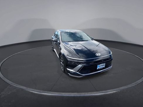 Used 2025 Hyundai Sonata SEL FWD image 3