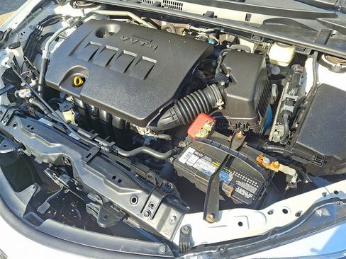 Used 2019 Toyota Corolla SE image 27