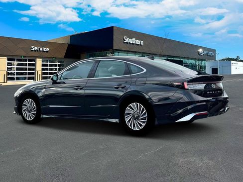 New 2025 Hyundai Sonata Limited image 4
