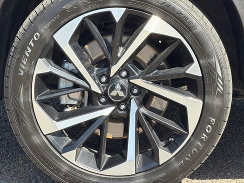 Used 2024 Mitsubishi Outlander SE AWD/4WD image 27