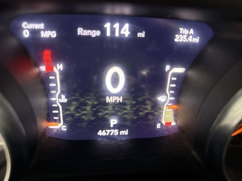 Used 2022 Jeep Gladiator Overland w/ Popular Equipment Package AWD/4WD image 12