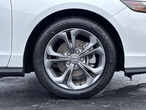 Certified 2023 Honda Accord EX image 30