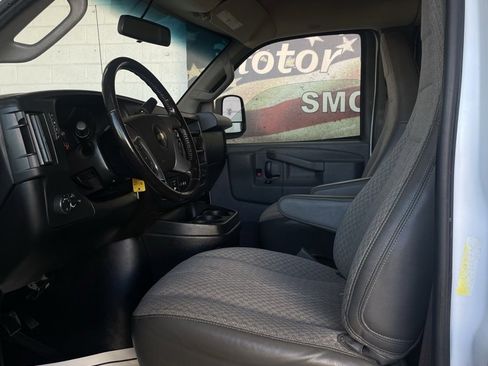 Used 2017 Chevrolet Express 2500 LS image 15