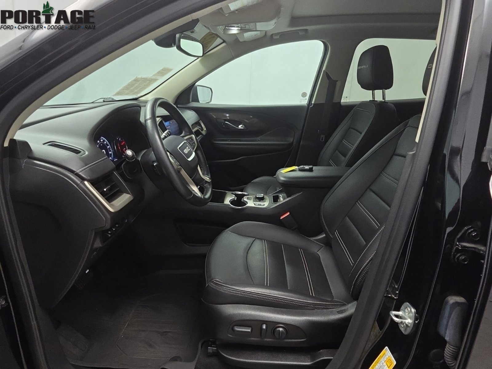 Used 2023 GMC Terrain Denali w/ LPO, Floor Liner Package AWD/4WD image 21